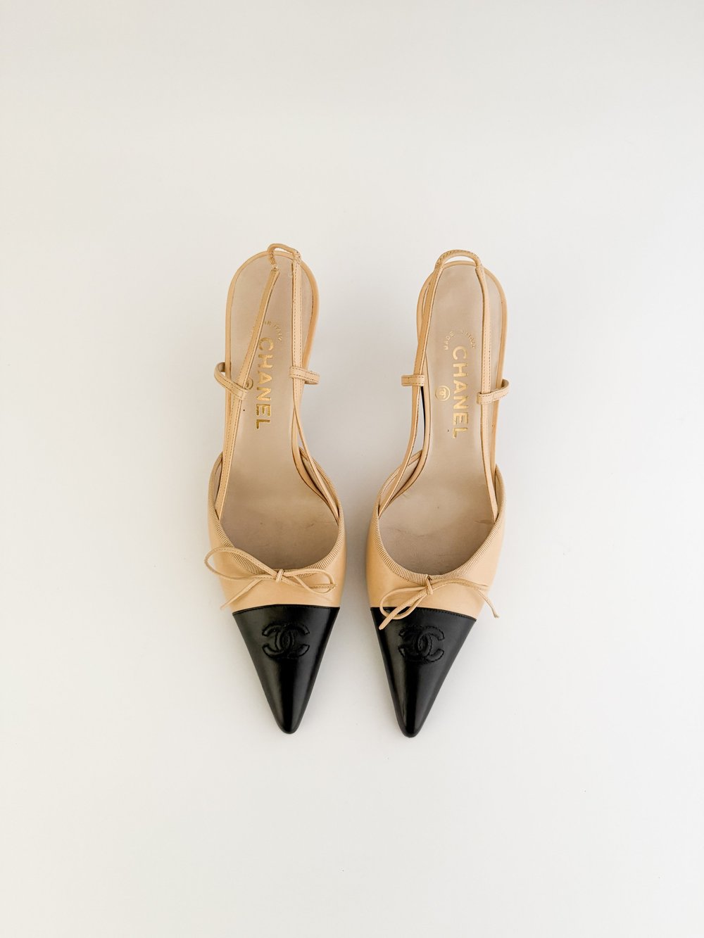 靴 Vintage Chanel CC bow heels 39 1/2 Vintage Chanel CC bow heels 39 1/2